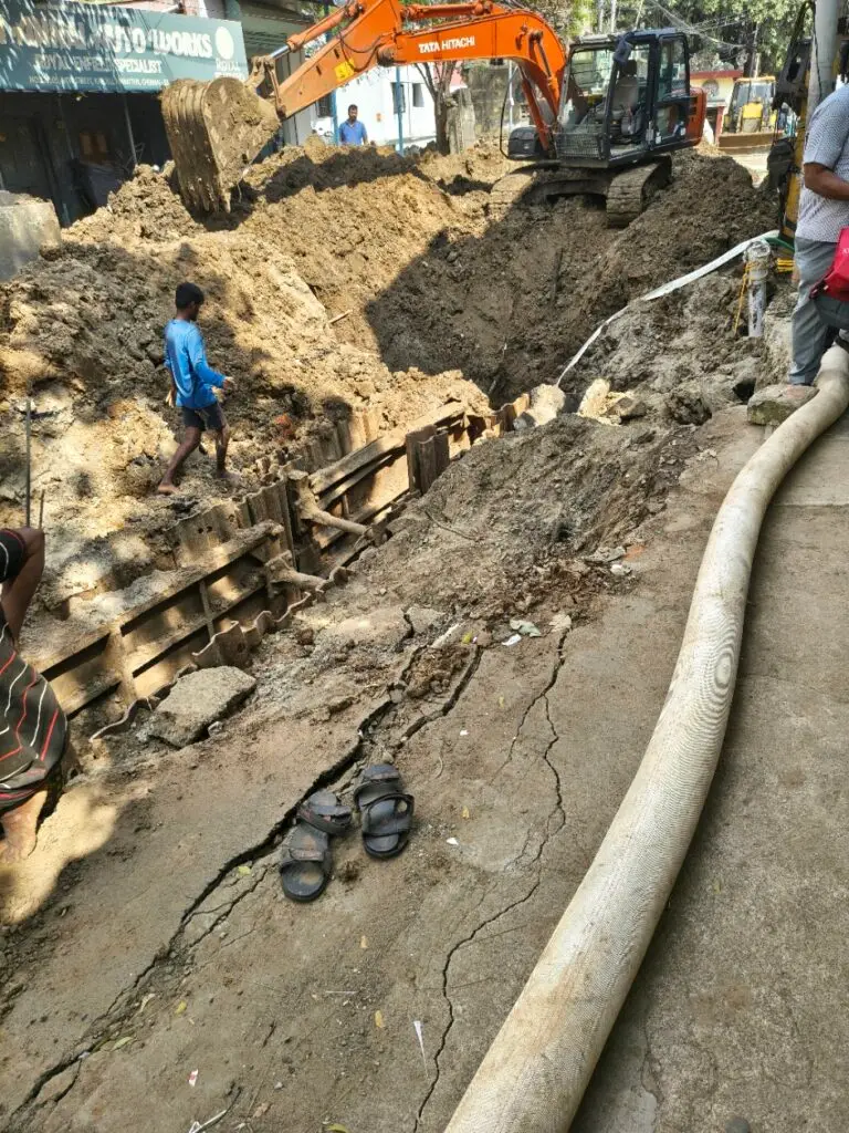 Karukku Road Ambattur big hole