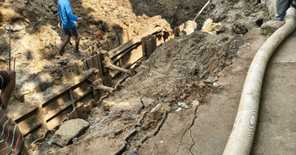Karukku Road Ambattur big hole