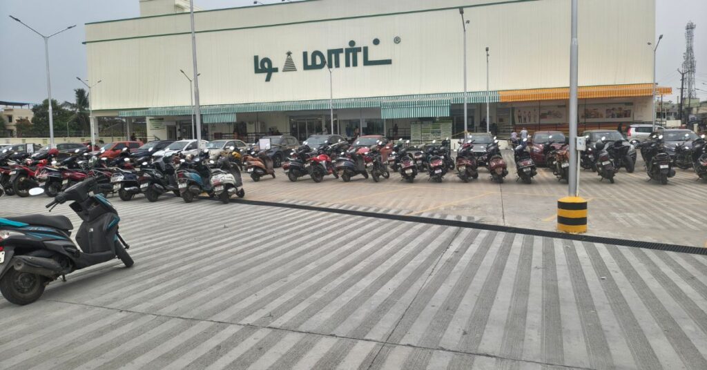 Dmart Avadi Car and Bike Parking